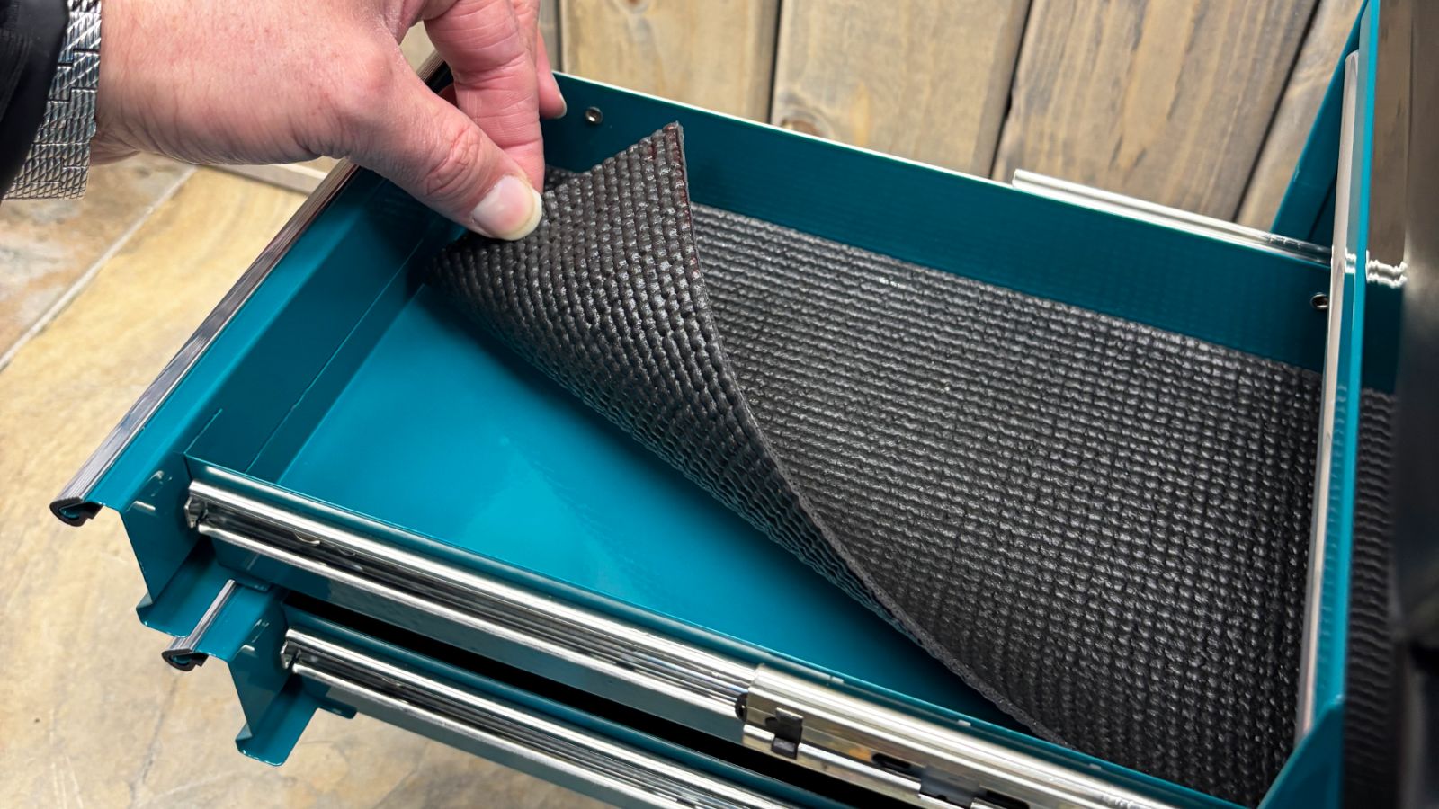 B&C Home Goods Toolbox Liner 18″ x 24′  – Black Roll