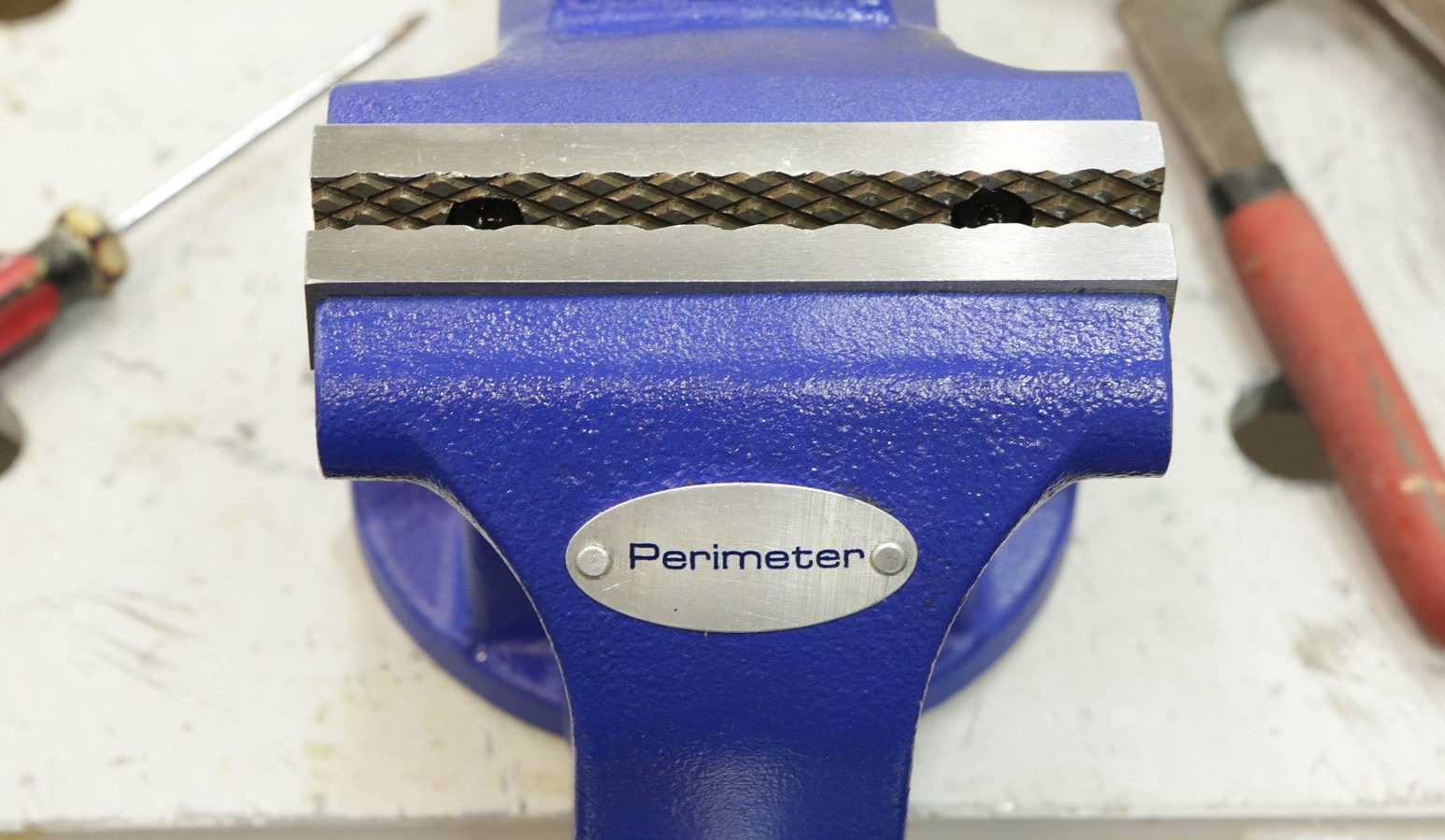 Perimeter 4″ Machine Bench Vice 100mm Heavy Duty Cast Iron Fixed Base Workshop