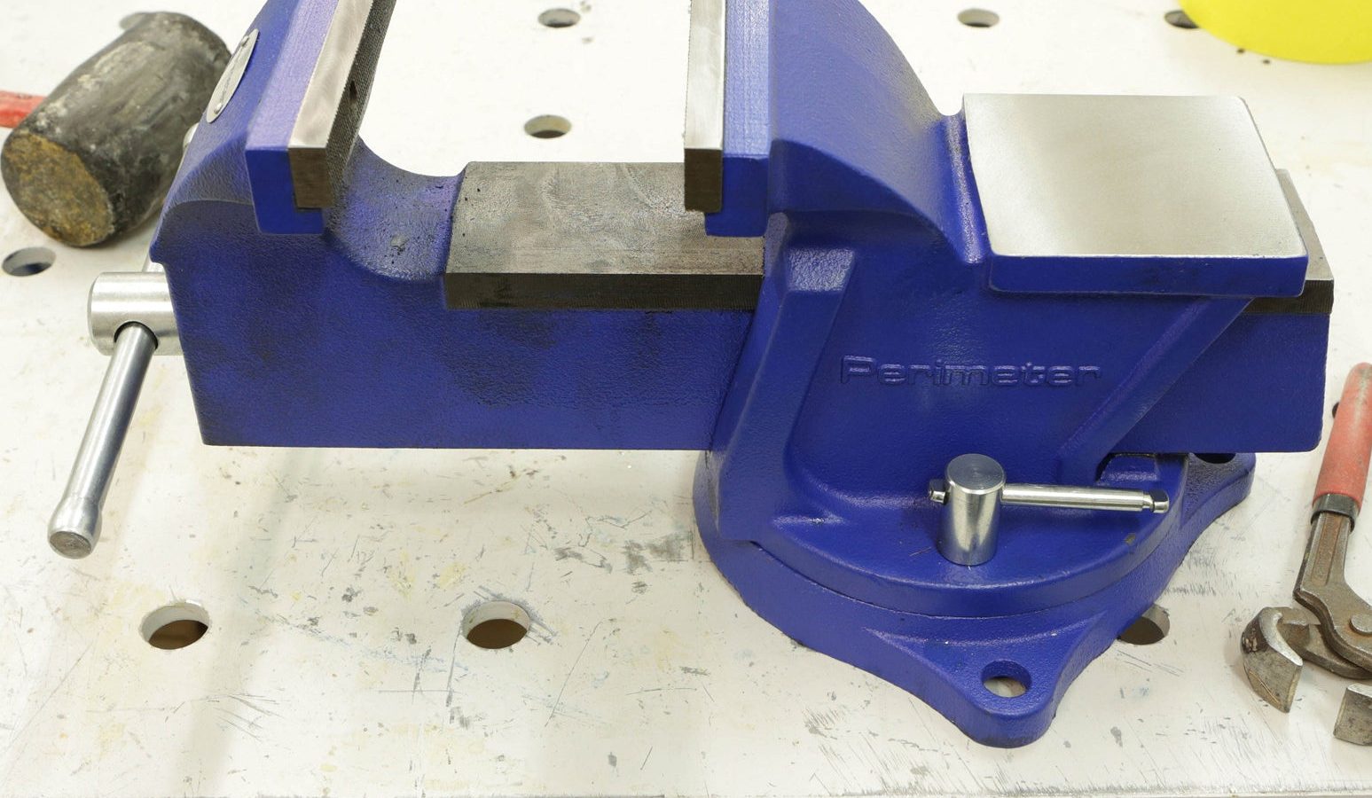 Perimeter 6″ Machine Bench Vice 150mm Heavy Duty Cast Iron Swivel Base