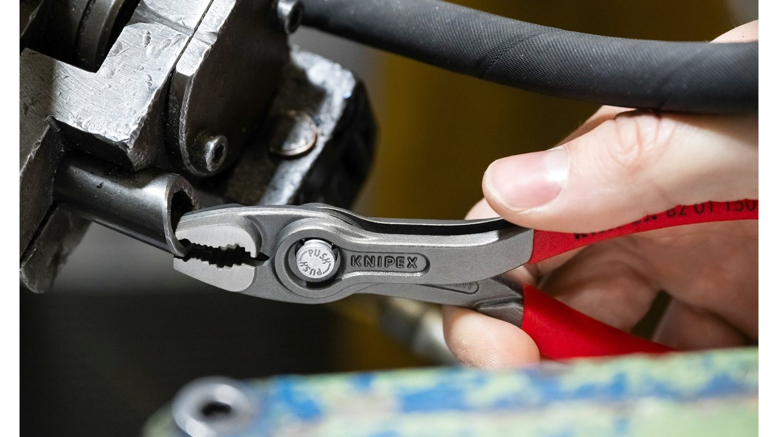 Knipex 82 01 150 SB TwinGrip Front & Side Gripping Pliers 150mm (Carded)