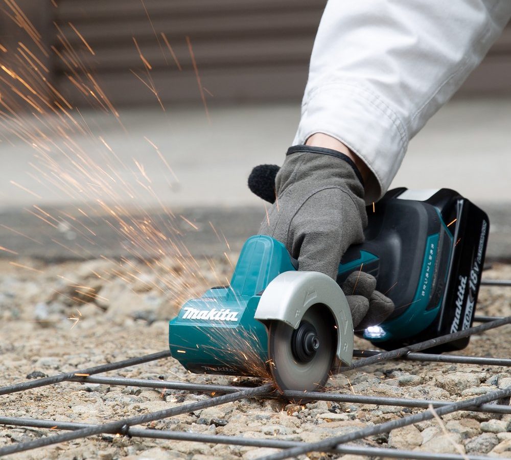 Makita DMC300Z 18V LXT Brushless Compact Cut-Off Saw 76mm (Body Only)