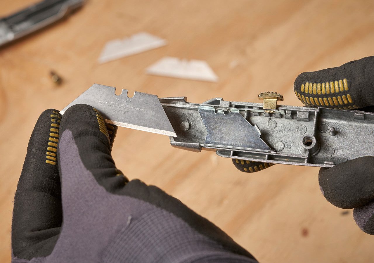 Stanley 2-10-099 99E Classic Retractable Blade Utility Knife