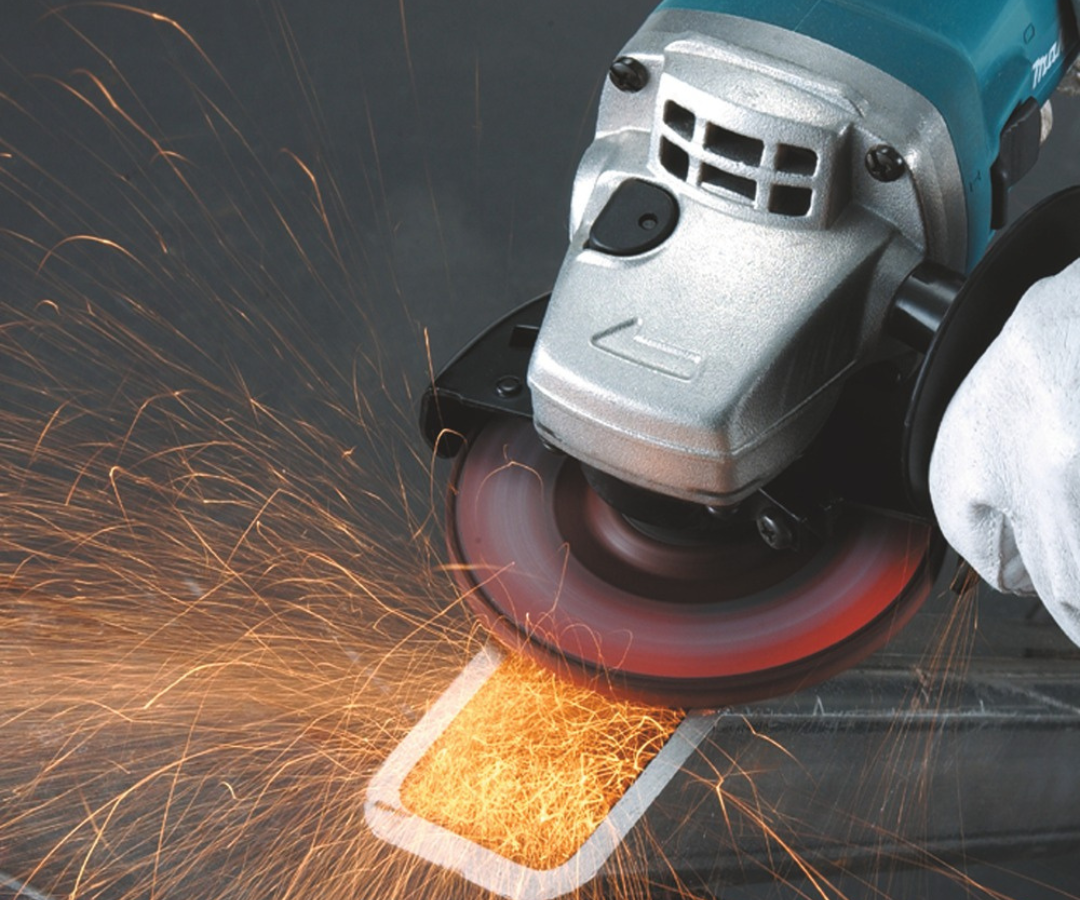 Makita 9558HNR 840W Angle Grinder 125mm (240V)
