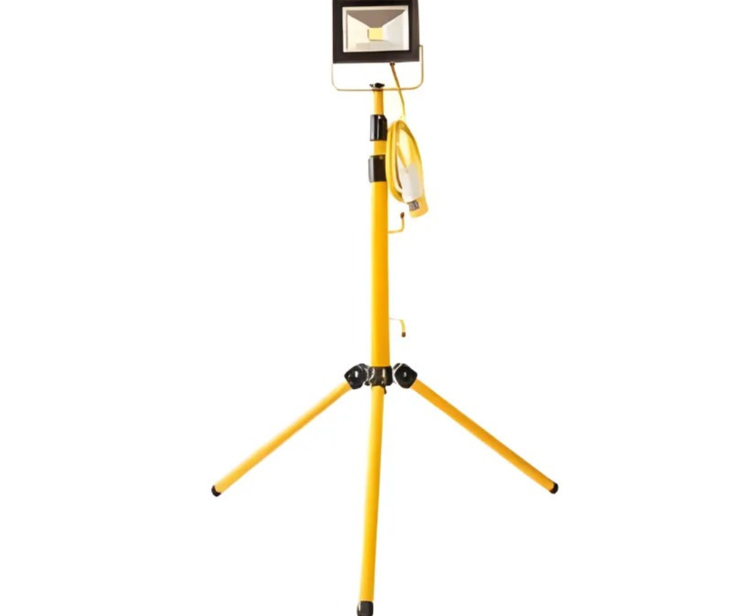 Connexion 10913 LED Telescopic Tripod Uplight 2000 Lumens IP44 (110V)