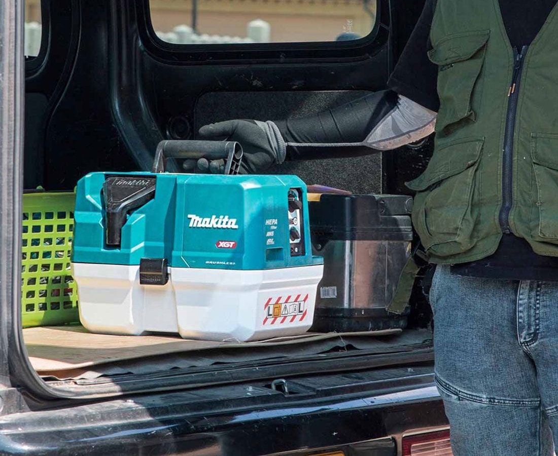 Makita VC013GLZ03 XGT 40Vmax Brushless L-Class Wet & Dry Vacuum (Body Only)