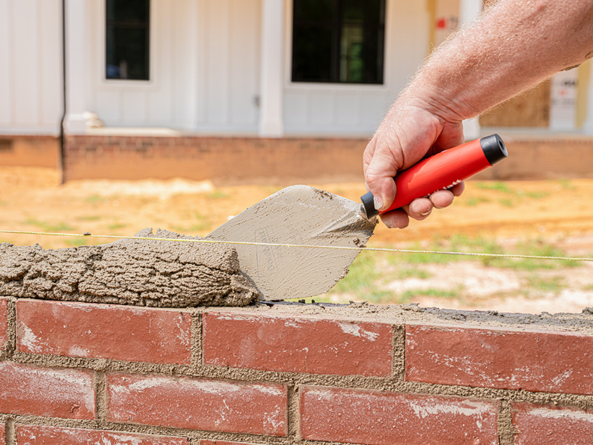 Goldblatt G16004 RED London Brick Trowel 10 x 4-5/8in