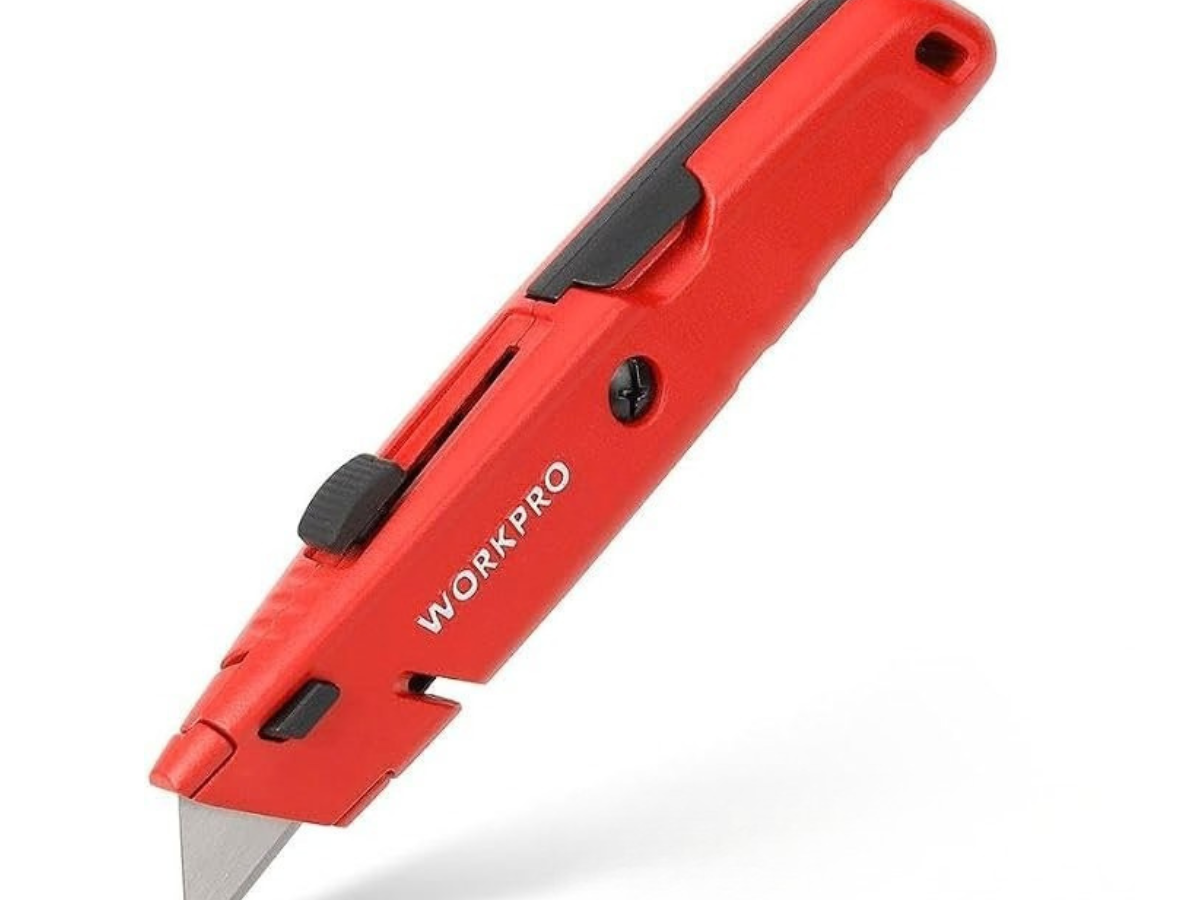 WorkPro WP213009 Aluminium Quick-Change Retractable Utility Knife with 5 Spare Blades