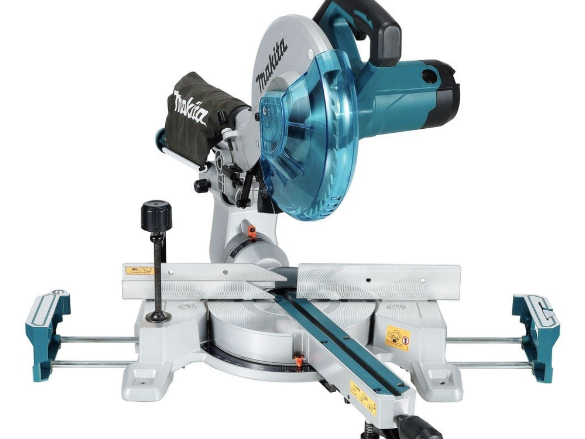 Makita LS1110F/1 1450W Slide Compound Mitre Saw 260mm (110V)